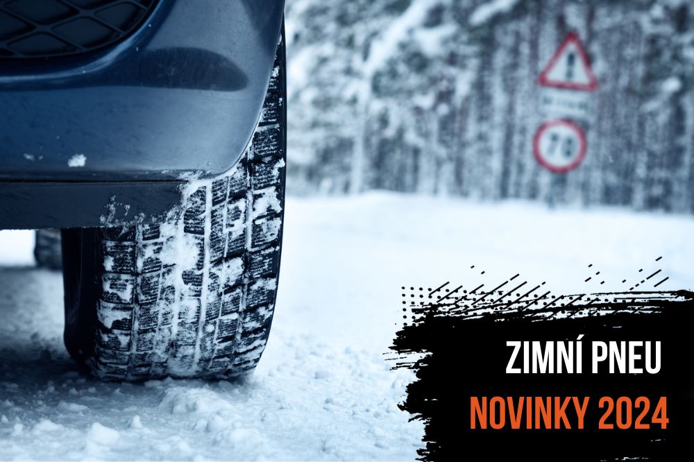 Auto se zimními pneumatikami na zasněžené cestě